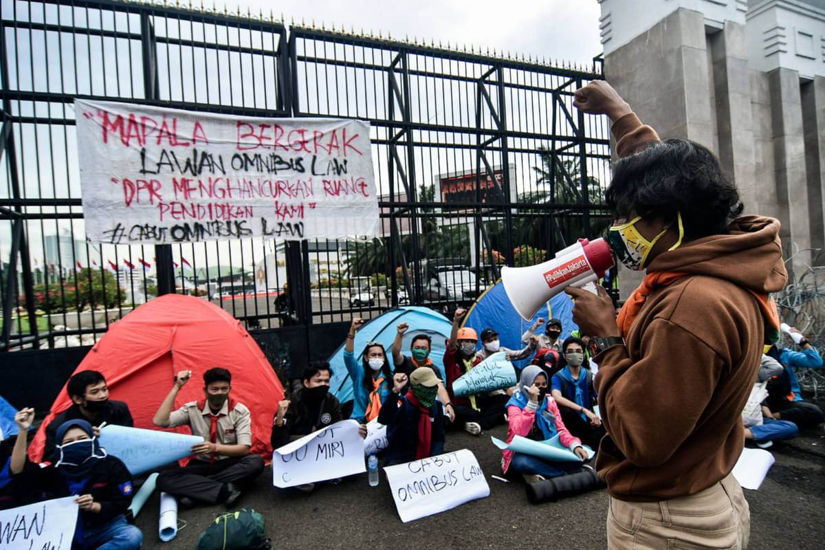 Tenangkan Hati Demonstran, DPR Persingkat Rapat Paripurna