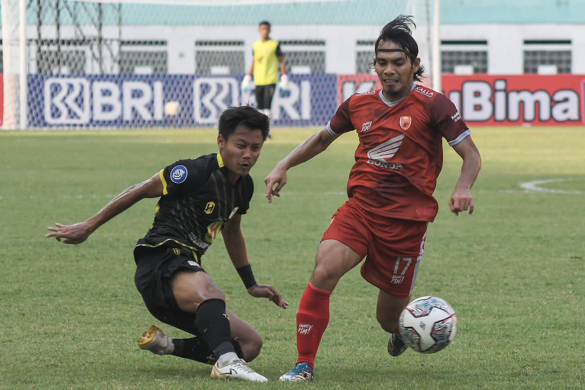 Laga Liga 1 antara PSM dan Barito Putera