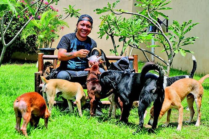 Doni Herdaru