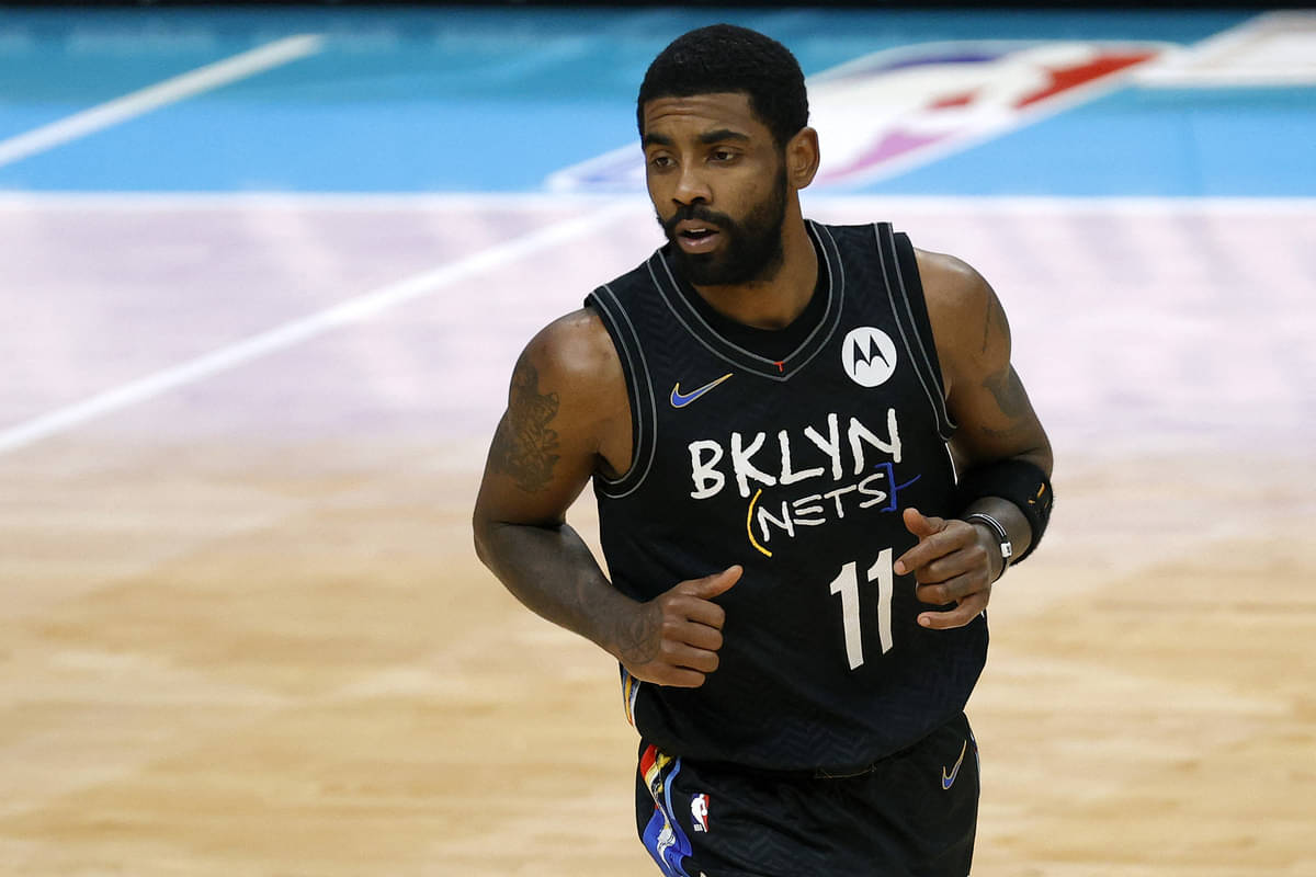 Belum Divaksin, Irving Absen Latihan Nets