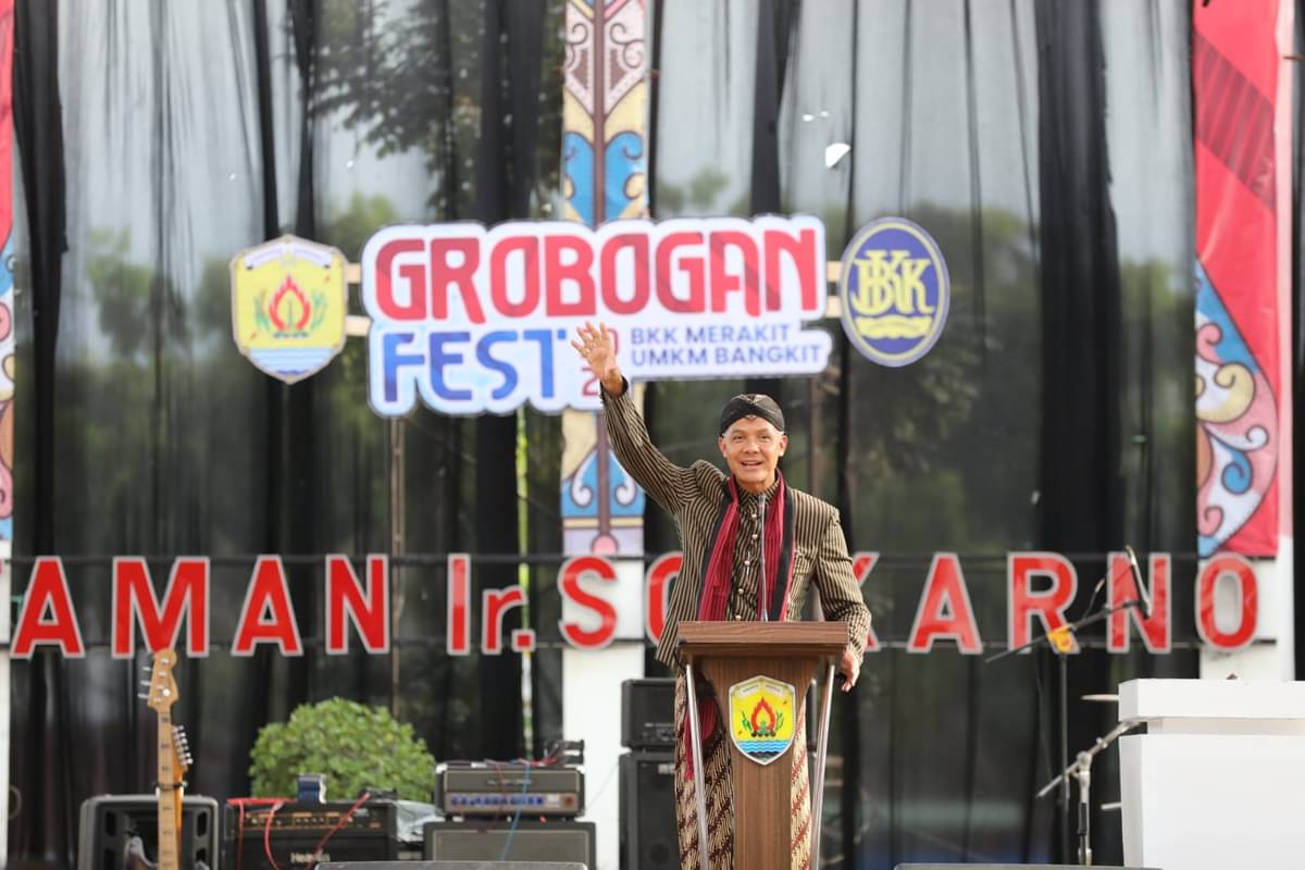 Gubernur Ganjar Pranowo meresmikan Mal Pelayanan Publik (MPP) ke-17 di Kabupaten Grobogan, Jawa Tengah, Kamis (13/10/2022)