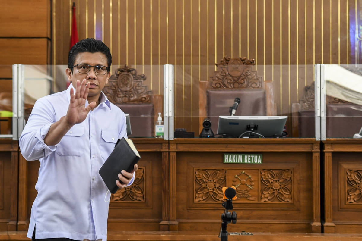 Terdakwa kasus pembunuhan Brigadir Yosua Hutabarat, Ferdy Sambo, mengikuti sidang lanjutan di PN Jakarta Selatan
