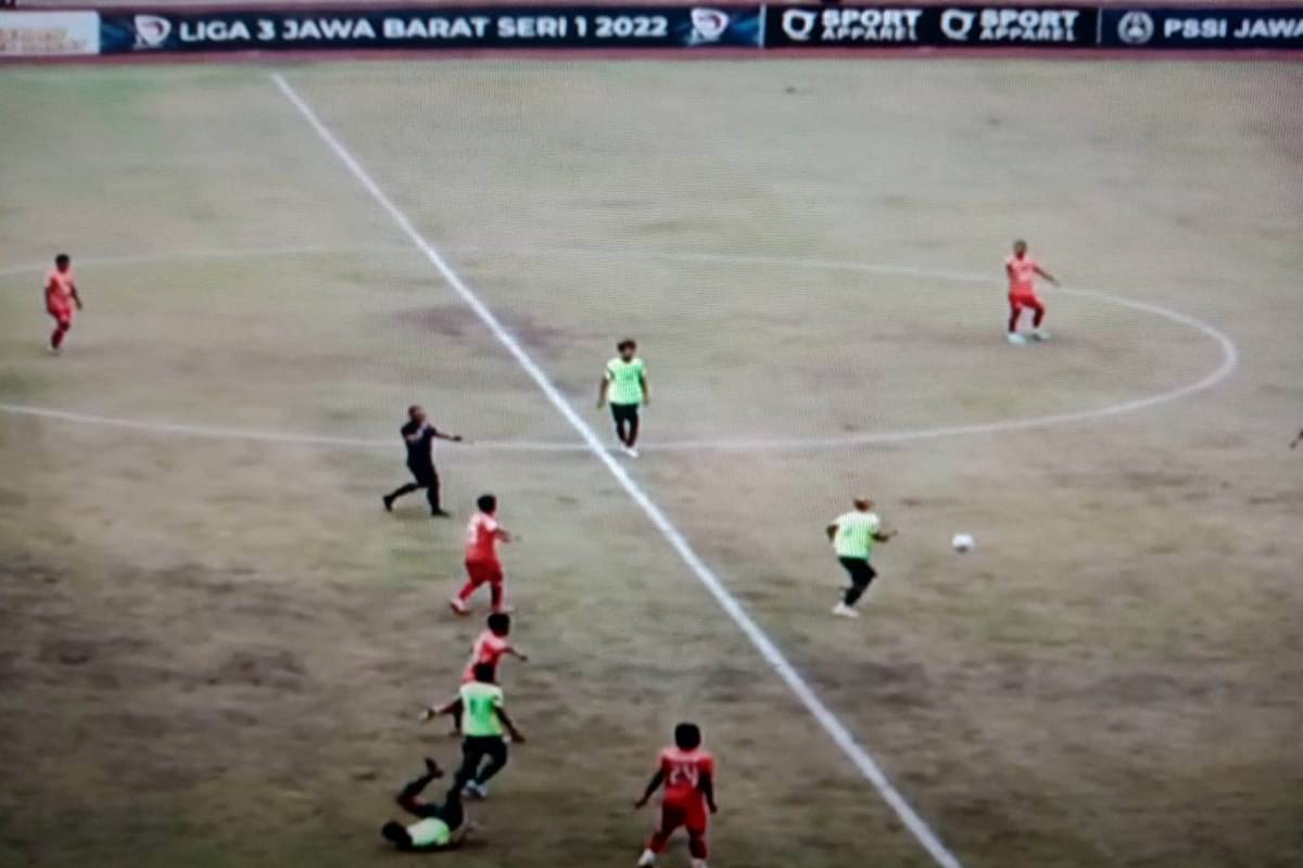 Laga final Liga 3 Jawa Barat 2022 antara Persipasi Kota Bekasi dan Dejan Fc di Stadion Patriot Candrabhaga, Kota Bekasi, Selasa (17/1).