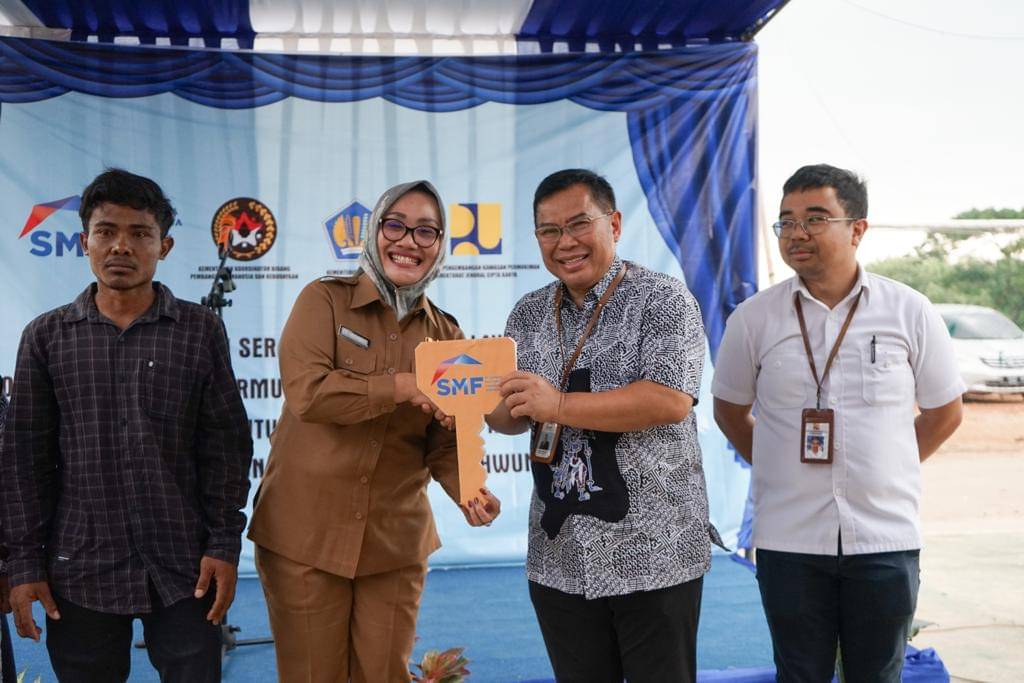 SMF merenovasi dan membangun kembali 27 rumah tidak layak huni (rutilahu) di kawasan permukiman kumuh di Panjunan, Cirebon