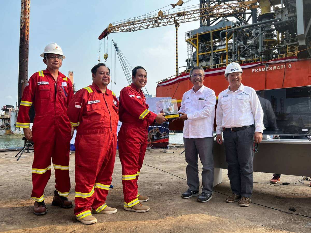 Para petinggi HCML dan SKK Migas saat prosesi peresmian MOPU.