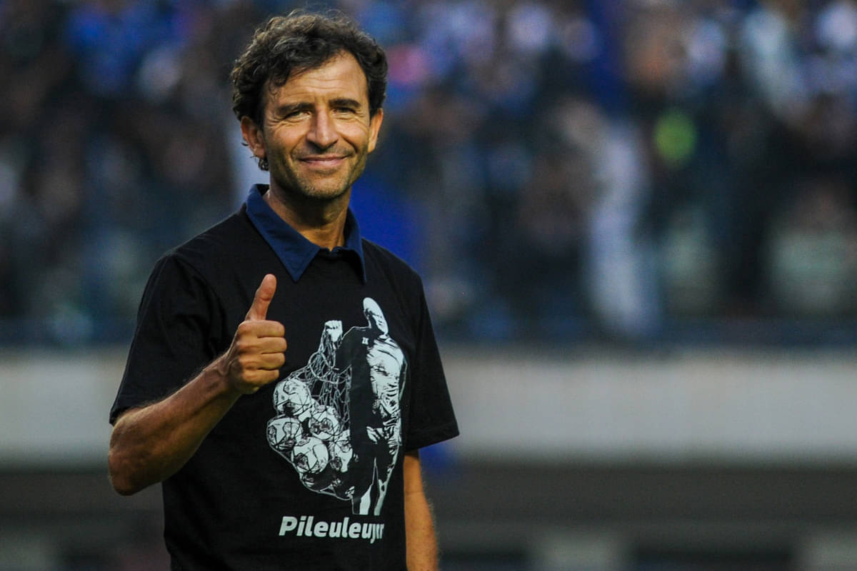 Eks pelatih Persib Bandung Luis Milla.