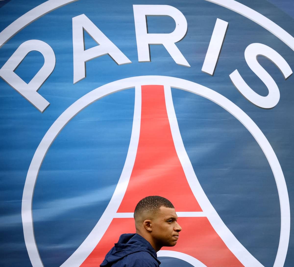 Perlakuan PSG terhadap Mbappe Tuai Kritikan
