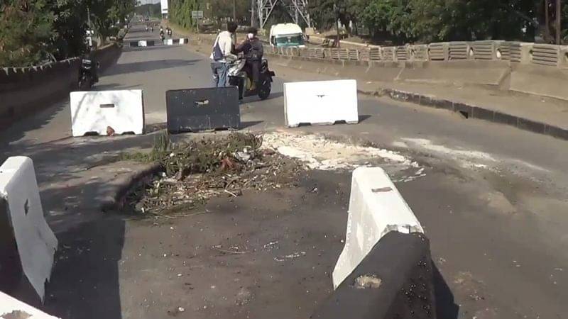 Jembatan di Jalan Akses Marunda rusak