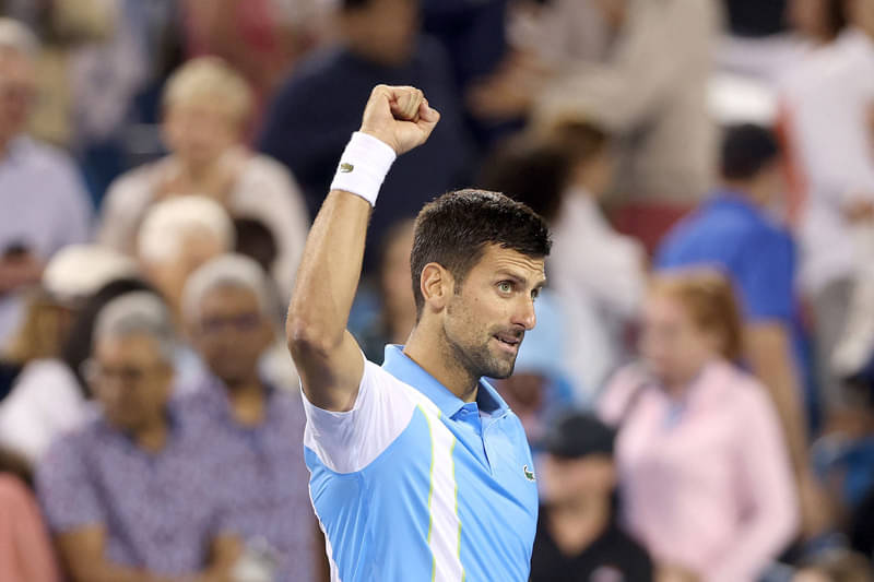 Djokovic berhasil mengalahkan Zverev  dengan skor 7-6(5), 7-5. Di final ia akan bertemu dengan Carlos Alcaraz.