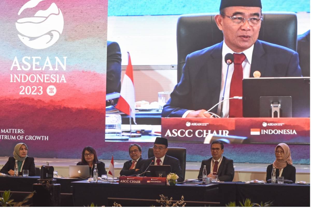 Menko PMK Muhadjir Effendy memimpin sidang ASEAN Socio-cultural community