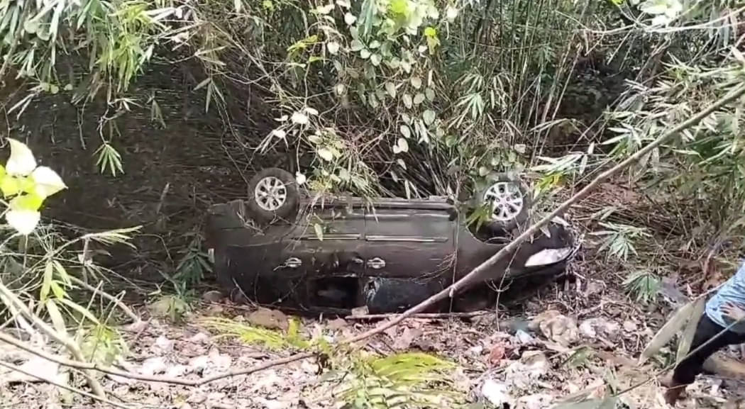 Mobil berisi 10 murid TK terperosok ke jurang di Muna, Sulawesi Tenggara.