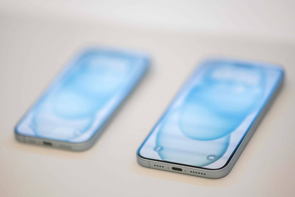 Apple pada Selasa (12/9) resmi merilis varian iPhone 15 yang kini menggunakan USB type C.