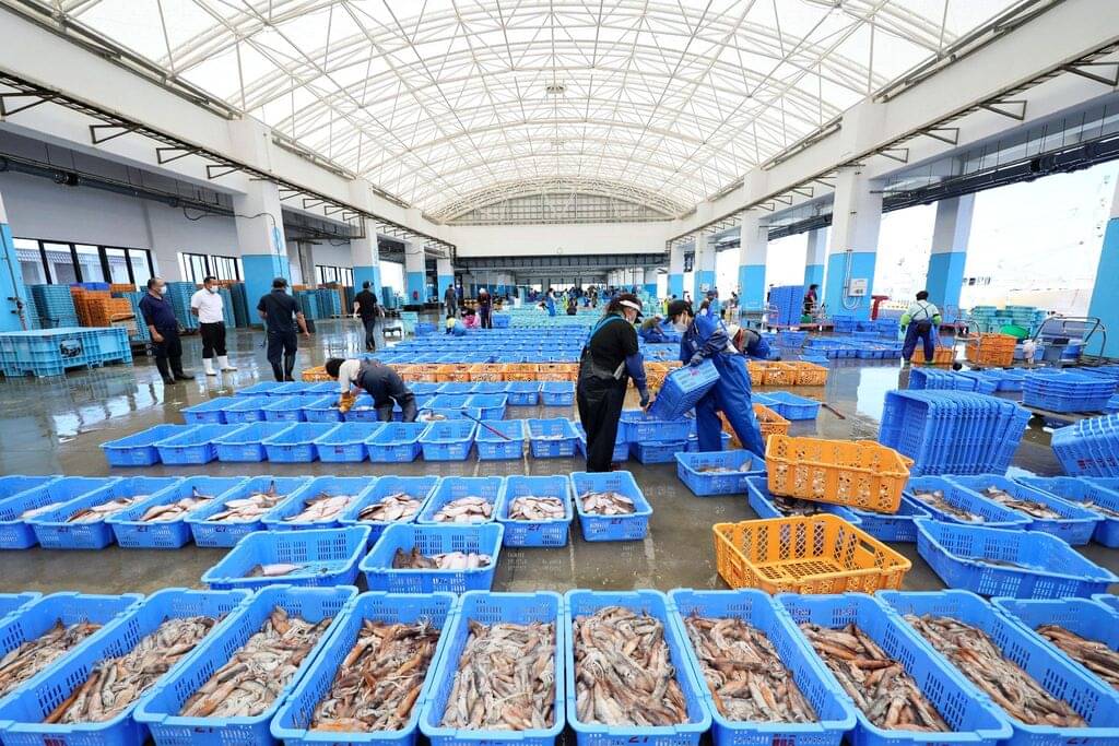 Salah satu pasar ikan di kawasan Fukushima, Jepang.