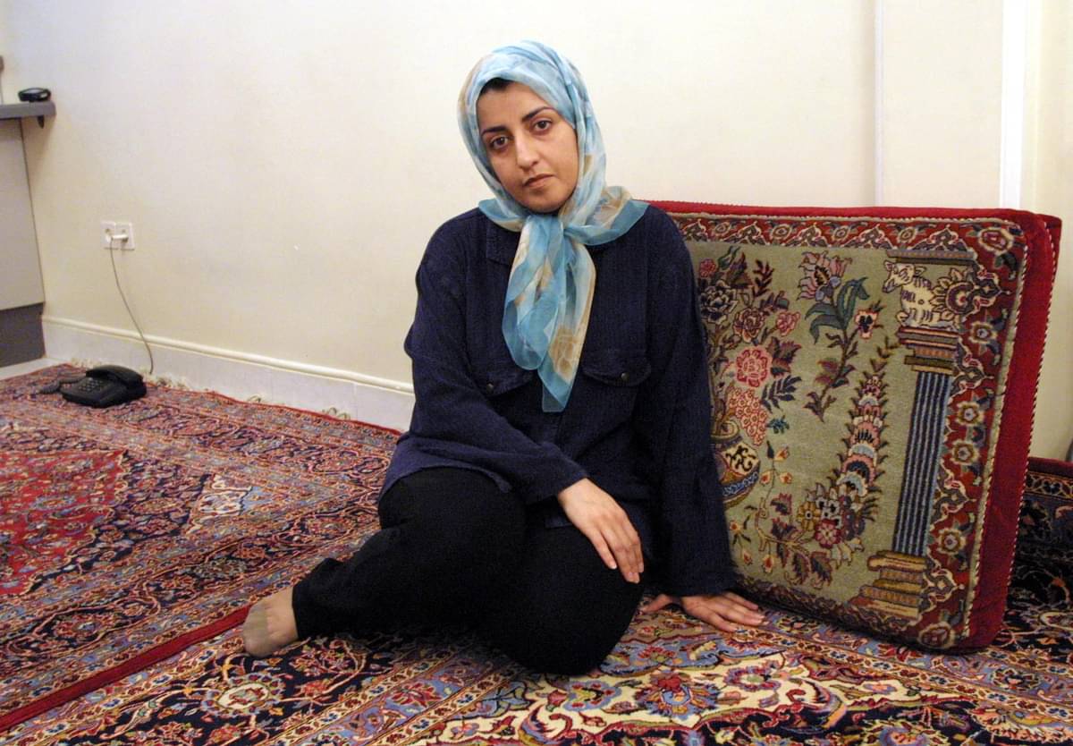 Narges Mohammadi adalah seorang aktivis dan fisikawan.