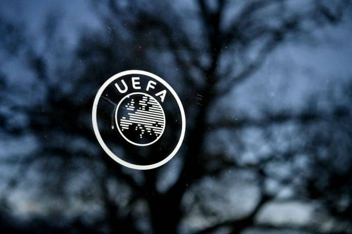 Logo UEFA terlihat di markas besar organisasi itu di Nyon, Swiss. 