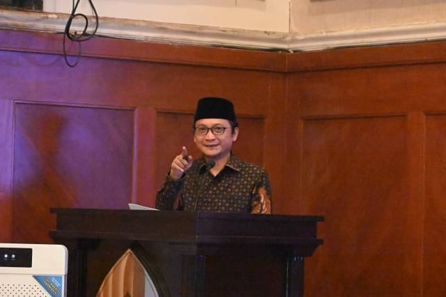 Anggota Komisi X DPR RI Hassanudin Wahid saat mengikuti kunjungan Kerja Komisi X ke Kota Malang, Jawa Timur, Rabu (4/10).