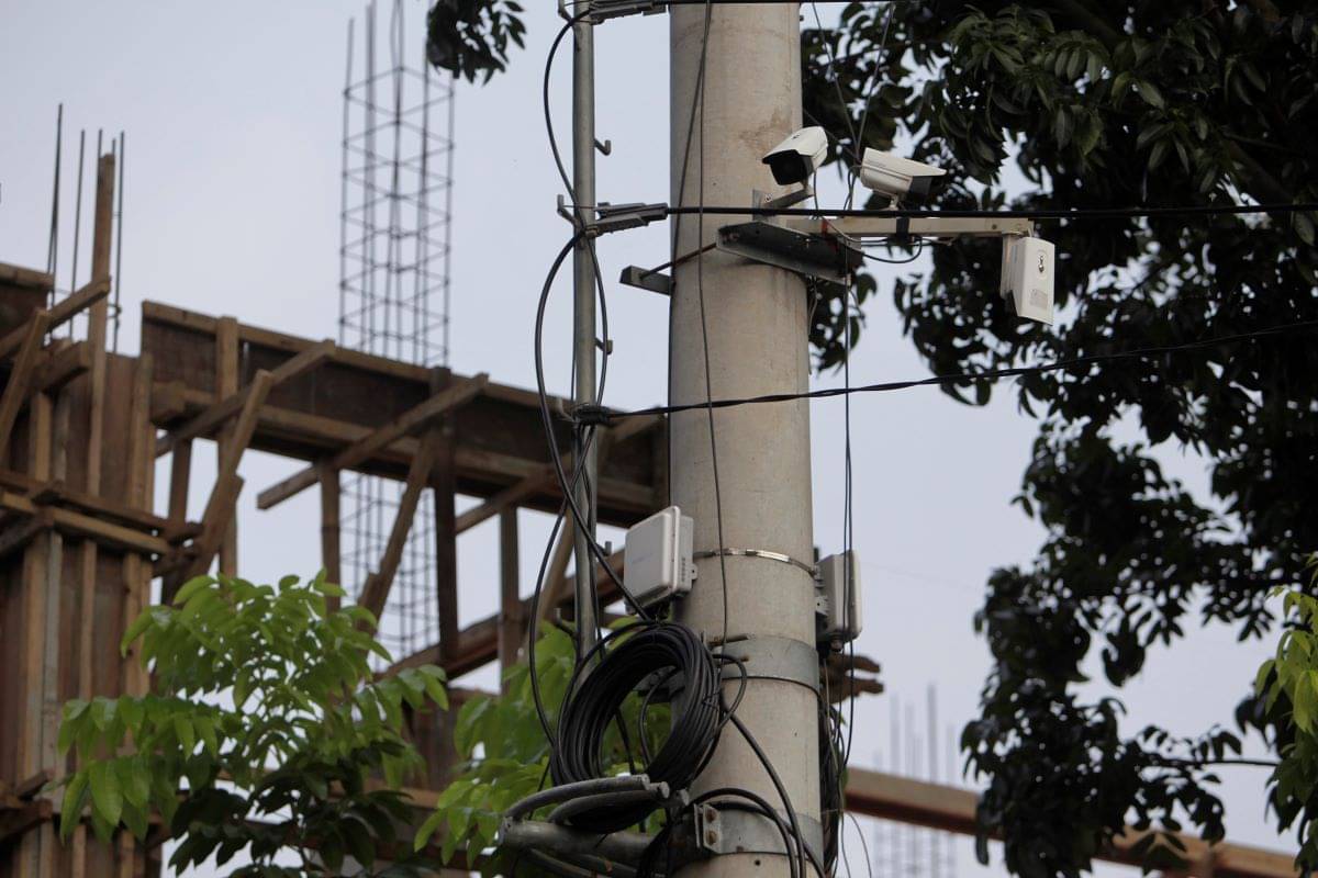 Fasilitas CCTV yang terpasang di kawasan Jalan Jambore, Harjamukti, Depok, Jawa Barat.