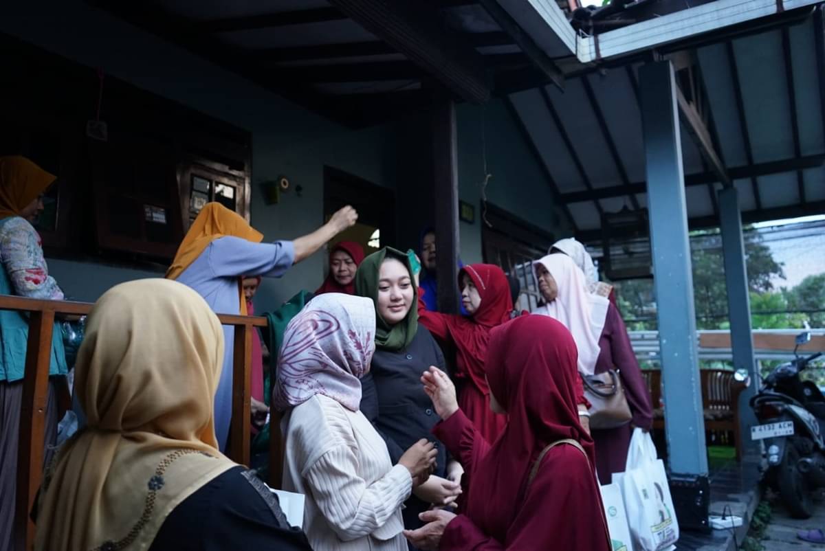 Relawan Asandra menggelar kegiatan Maulid Nabi Muhammad SAW di Kota Malang, Jatim.