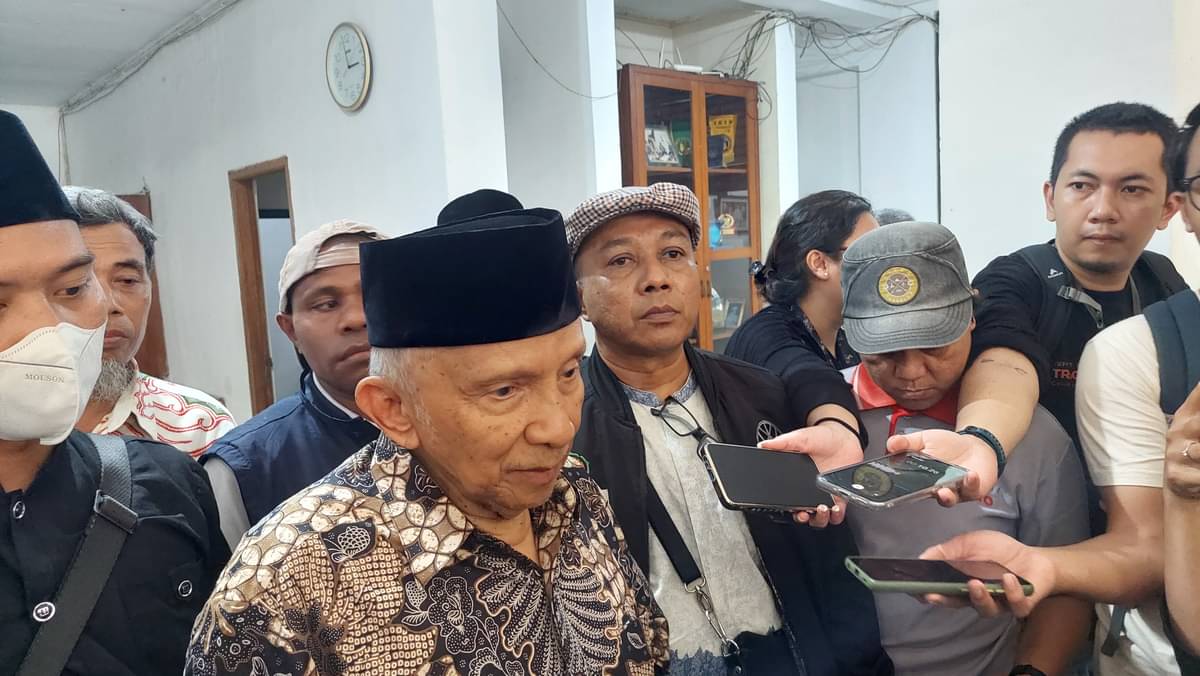 Amien Rais saat diwawancara di Gedung Joang 45, Menteng, Jakarta Pusat, Jumat, 27 Oktober 2023. 