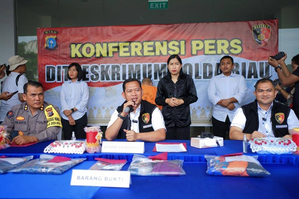 Ditreskrimum Polda Riau mengungkap dugaan tindak pidana pencabulan anak di bawah umur yang terjadi pada beberapa TKP di Kota Pekanbaru.