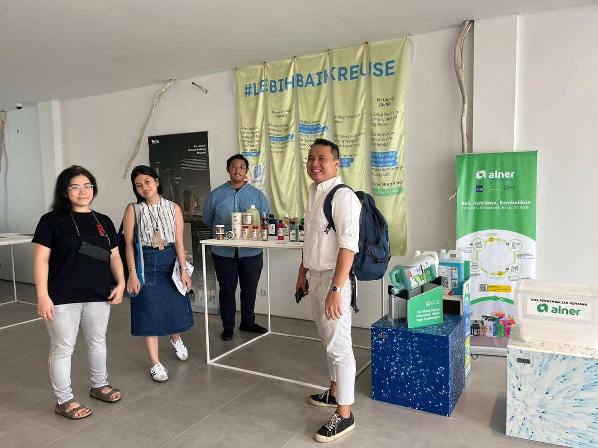 Alner, startup penyedia kemasan guna ulang mengikuti kegiatan acara Bintaro Design District 2023 di The Mawi, Tangerang Selatan. 