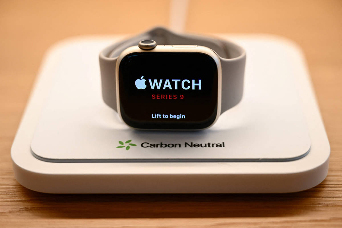 Apple mengajukan banding terhadap larangan impor AS terhadap model jam pinter terbaru mereka, terkait pelanggaran paten.