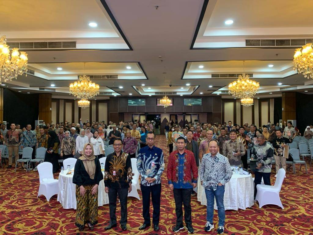 Kegiatan edukasi literasi keuangan kepada 300 pedagang pasar kelolaan PD Pasar Jaya.