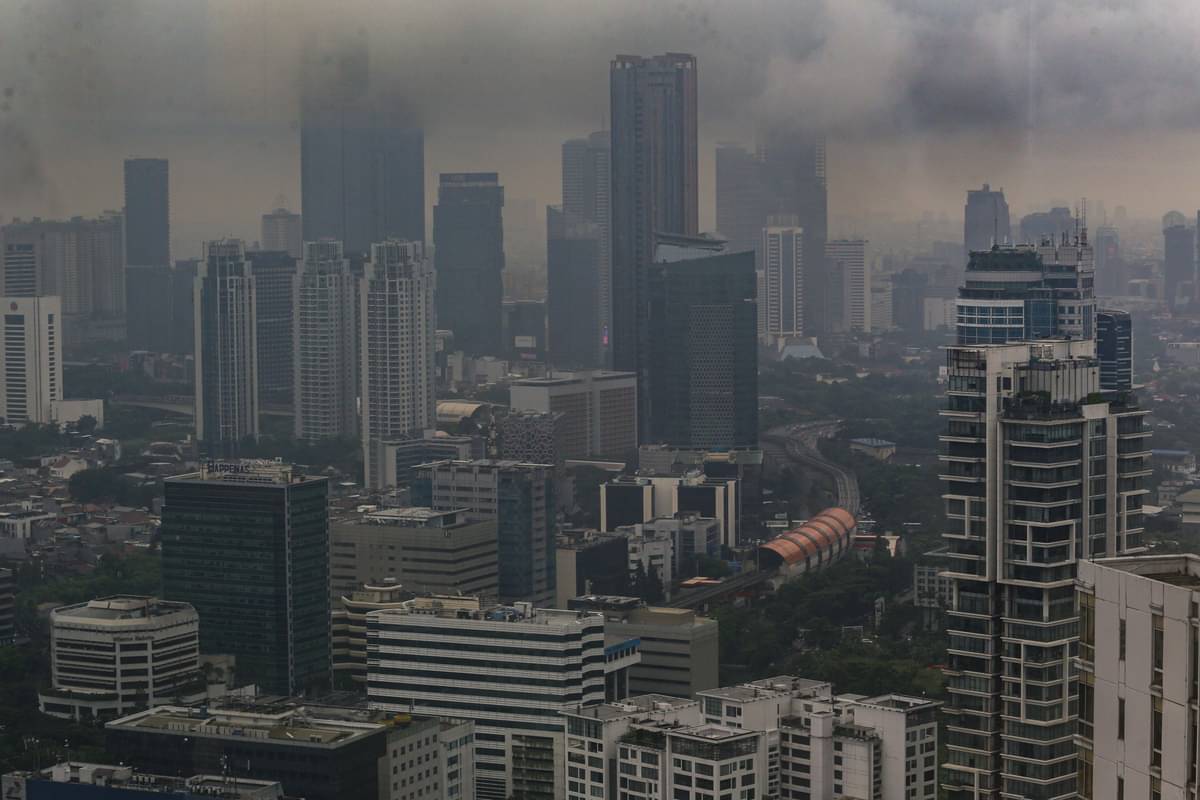 ilustrasi: Mendung di Langit Jakarta