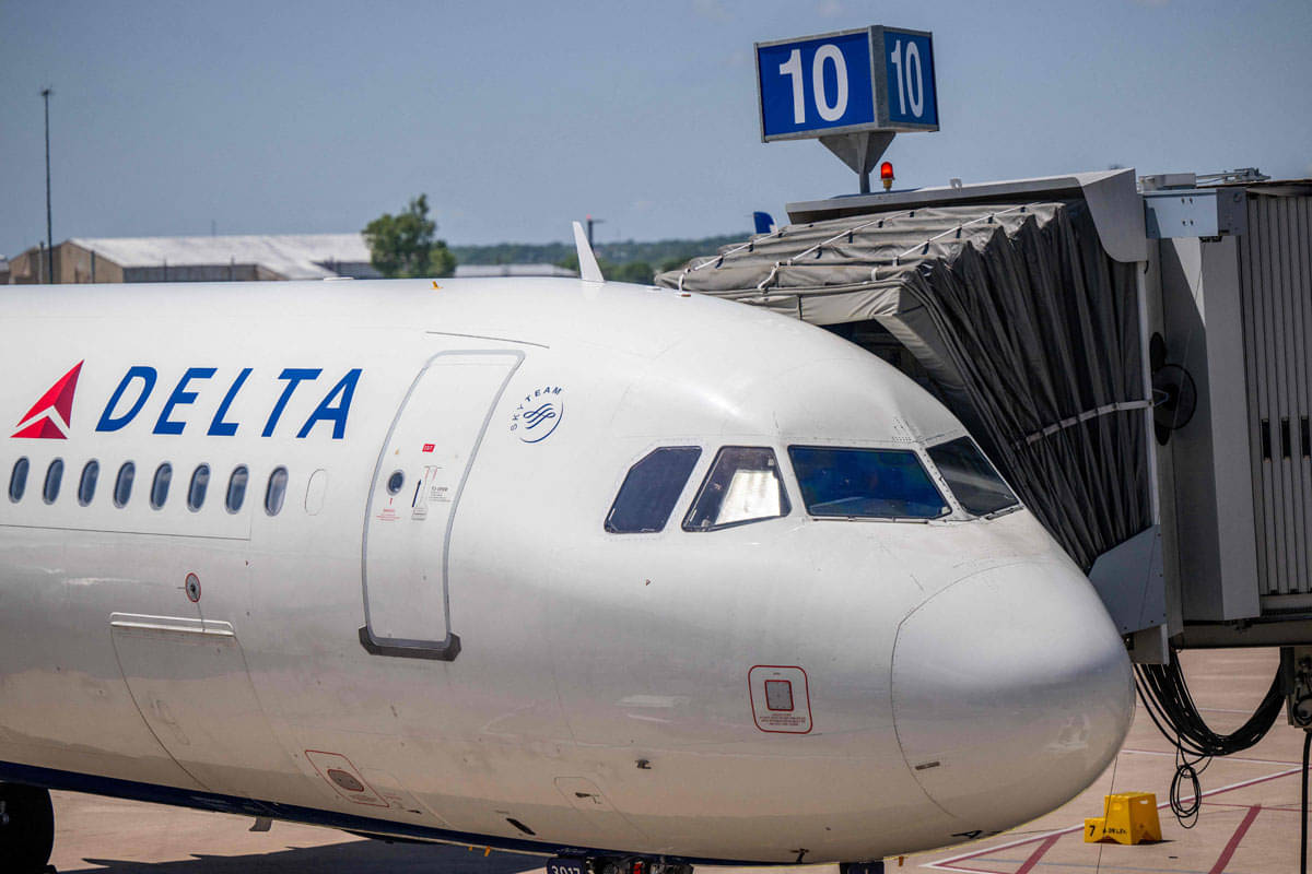 Ilustrasi - Roda hidung pesawat Boeing 757 milik Delta Air Lines lepas dan menyebabkan tergulingnya pesawat di Bandara Internasional Atlanta