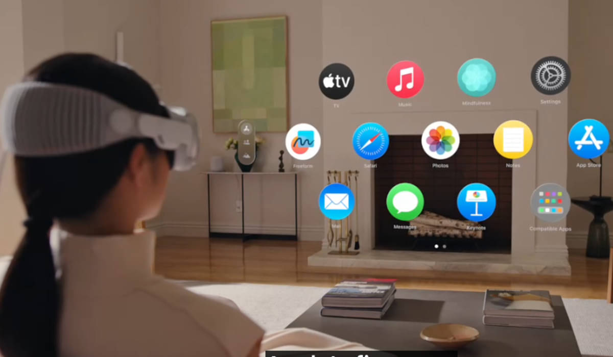 HEADSET Vision Pro dari Apple.