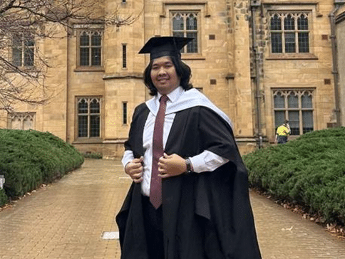  Hikam Hulwanullah / Master of Law at Melbourne Law School, Australia