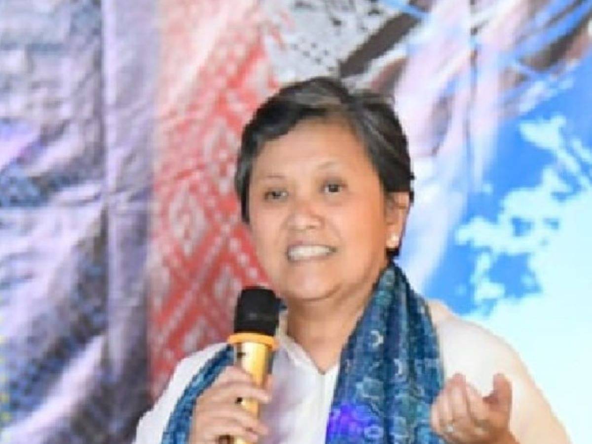 Lestari Moerdijat.