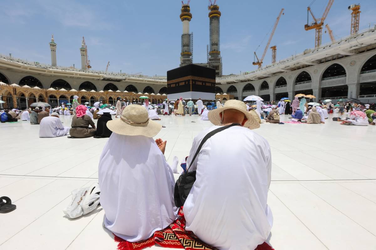 Umat Islam berdoa di Masjidilharam, Makkah, Arab Saudi.