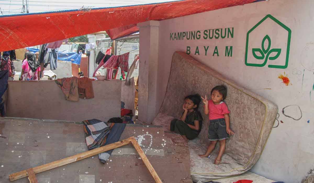 Warga Kampung Bayam di Jakarta.