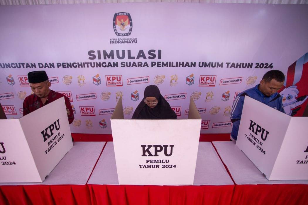 Simulasi pencoblosan surat suara