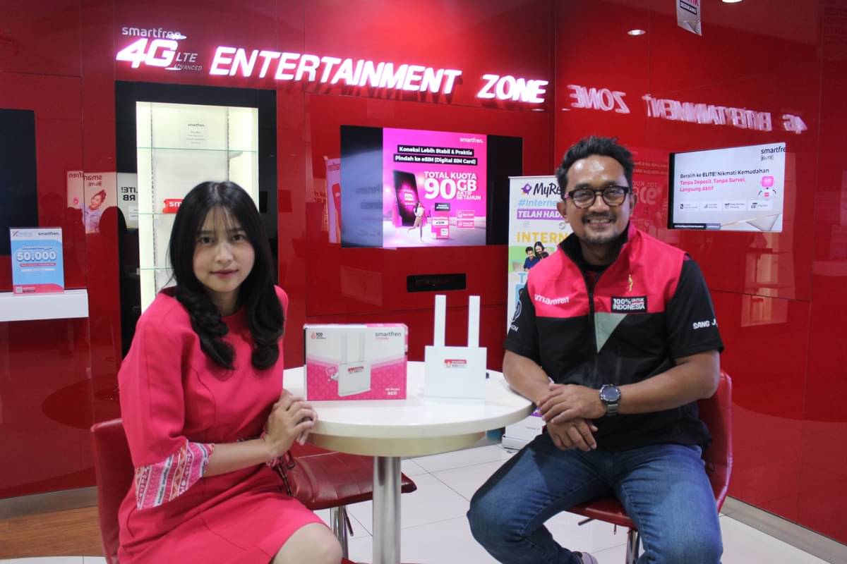 Peluncuran produk baru Smartfren