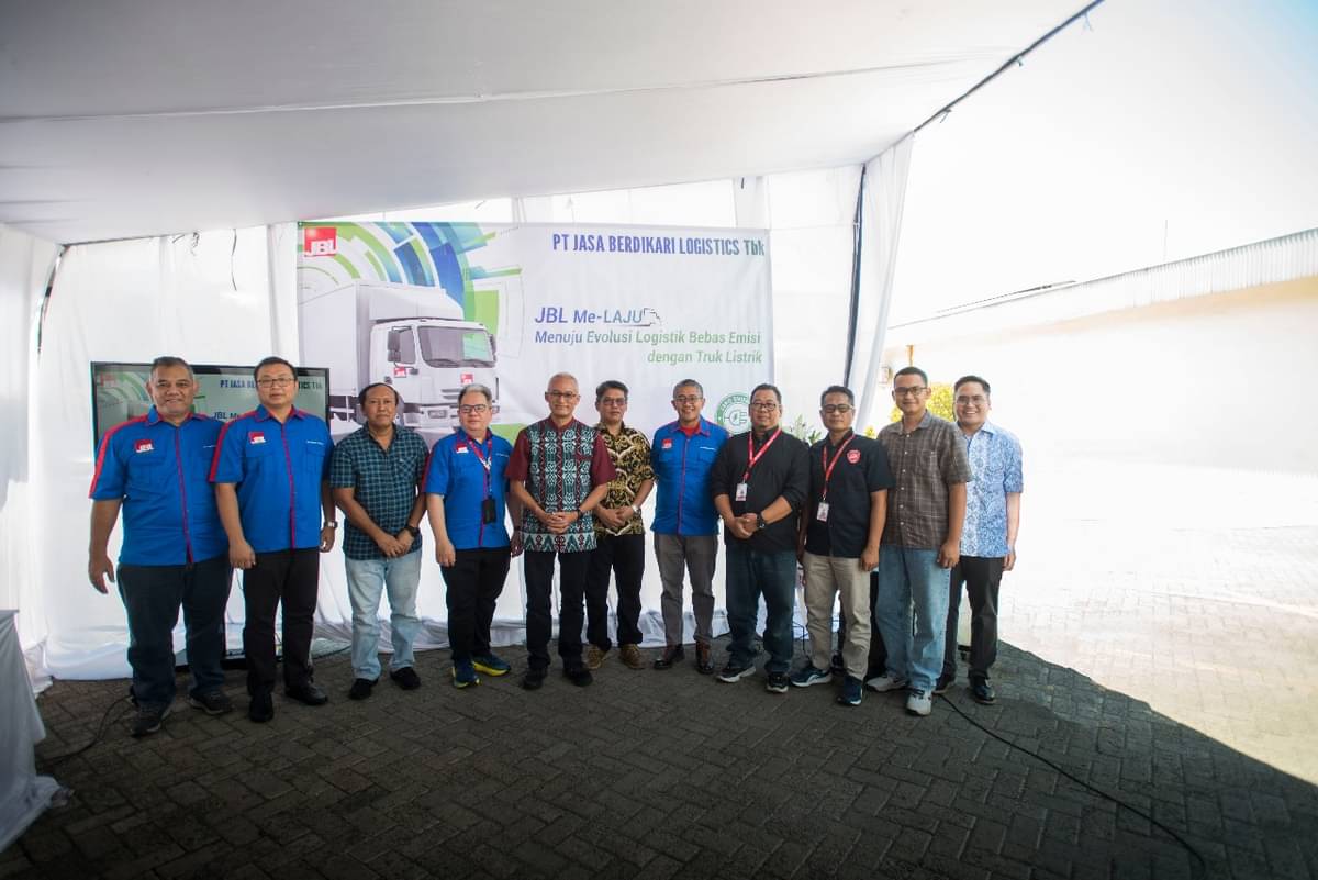 Perusahaan ekspedisi LAJU operasikan armada truk listrik