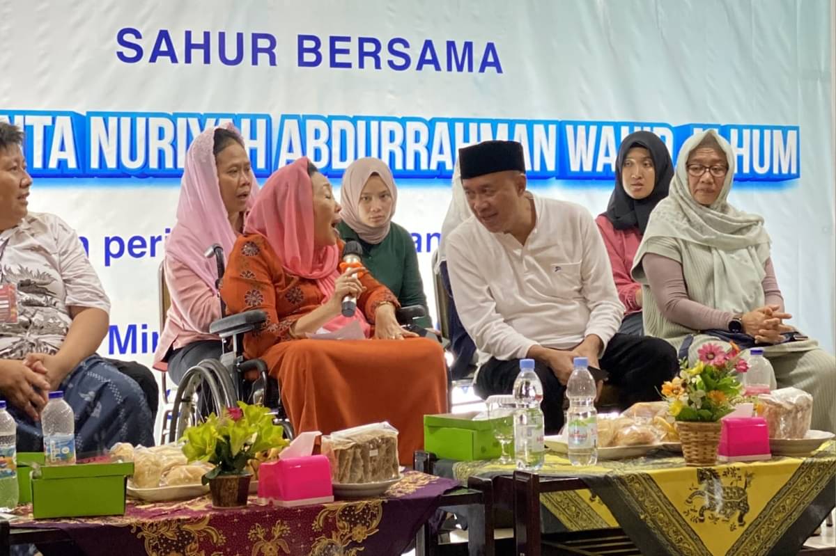 Sinta Nuriyah hadir di Kelenteng Hok Tek Bio, Purwokerto, Jawa Tengah (Jateng) pada Minggu (17/3) dinihari.