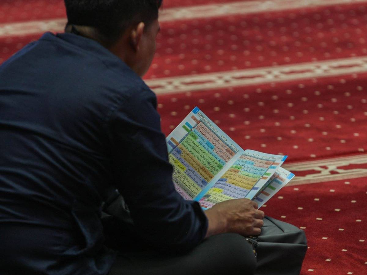 Jemaah melakukan aktivitas di Masjid Istiqlal, Jakarta, Rabu (20/03/2024). 