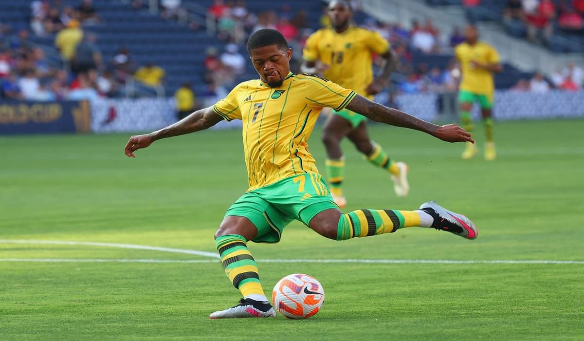 Gelandang timnas Jamaika Leon Bailey