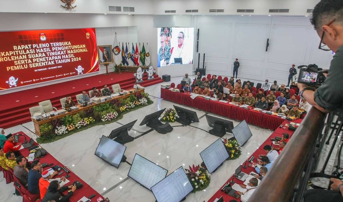 Suasana rapat pleno terbuka penghitungan suara nasional Pemilu 2024 untuk Provinsi Jawa Barat di Gedung KPU, Jakarta, Selasa (19/3/2024).