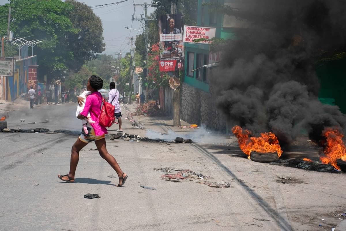 Pejabat PBB melaporkan kemajuan geng-geng di Port-au-Prince, Haiti, sementara negosiasi pembentukan pemerintahan transisi terhambat. 