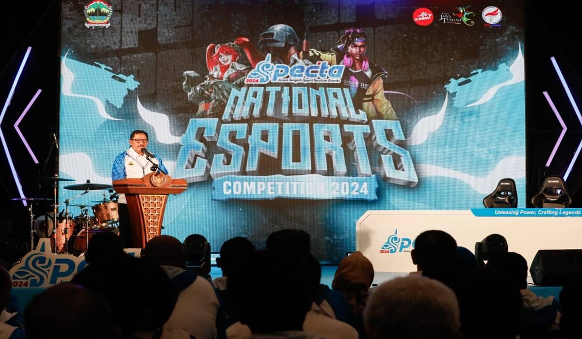 Pj Gubernur Jawa Tengah Nana Sudjana saat meresmikan Jawa Tengah Sport Tourism Event (Specta) 2024.