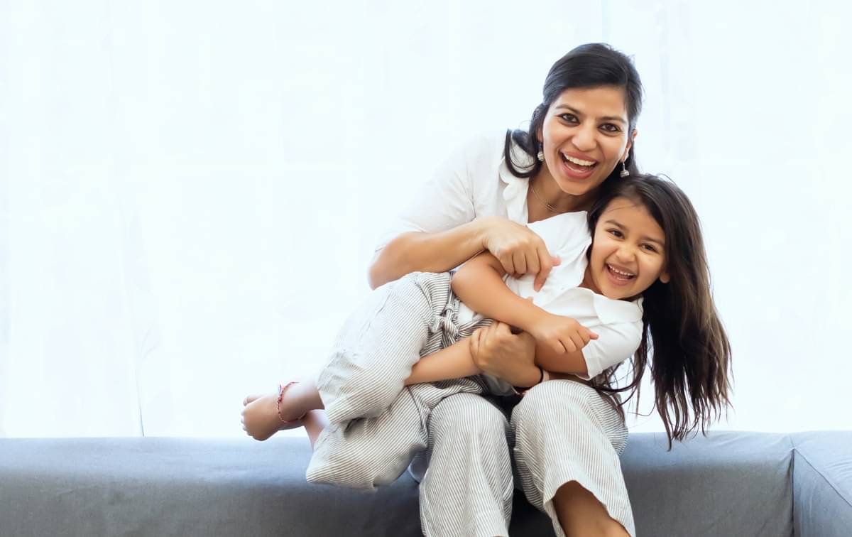Bonding ibu dan anak bisa dijaga dengan menyisihkan waktu harian untuk bermain. 
