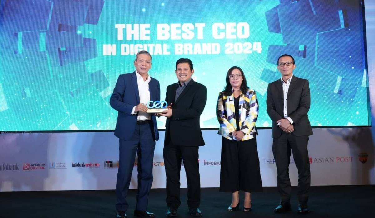 Direktur Utama BPJS Kesehatan Ghufron Mukti sebagai “The Most Reputable CEO in Digital Space 2024”.