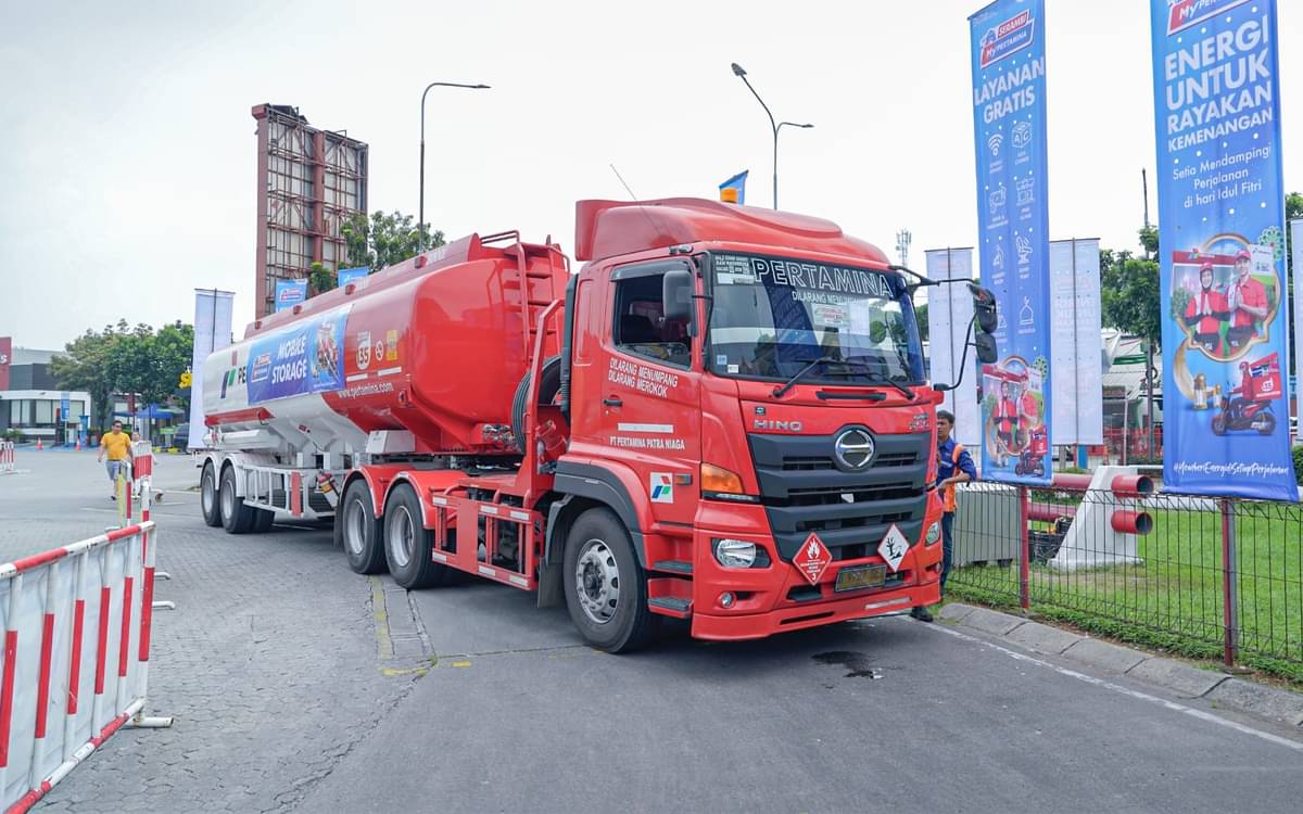 Pertamina siagakan 11 SPBU kantong di Tol Jakarta-Merak.