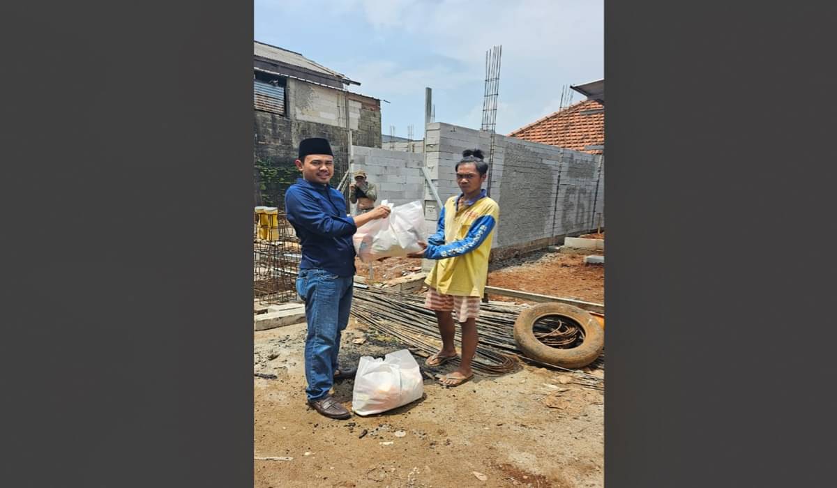 Pembagian sembako oleh Pandawakarta