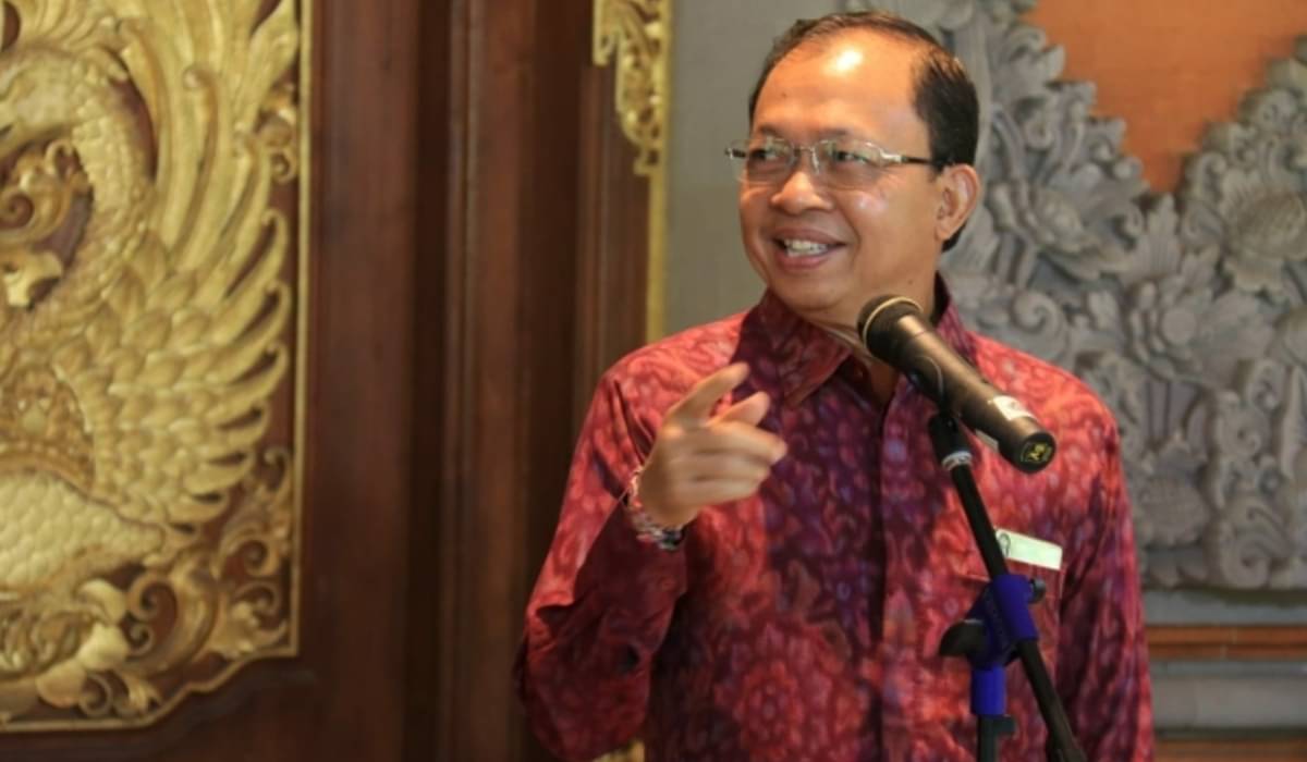 GUBERNUR Bali Periode 2018-2023 Wayan Koster.