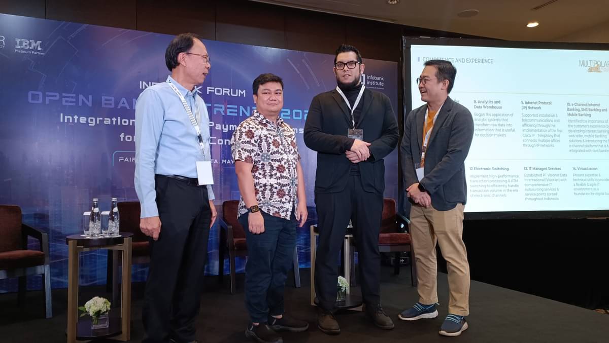 Seminar Open Banking Trends 2024: Integration of Digital Payment System for Business Continuity” yang digelar PT Multipolar Technology Tbk 