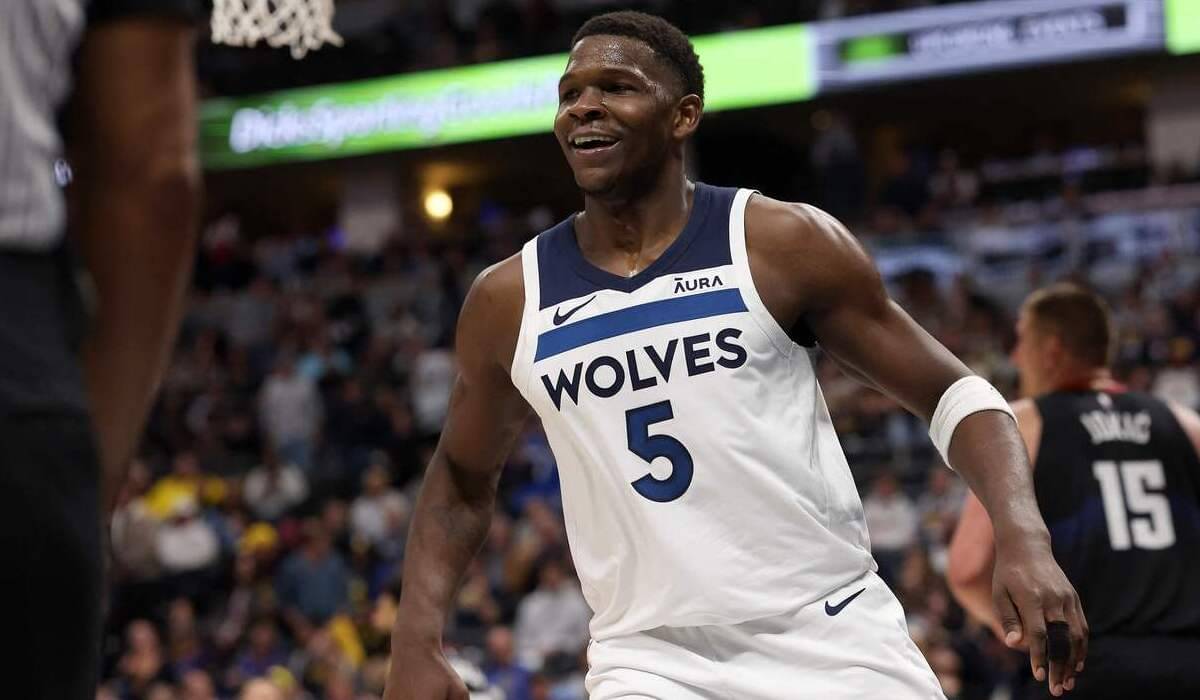 Anthony Edwards dari Minnesota Timberwolves.